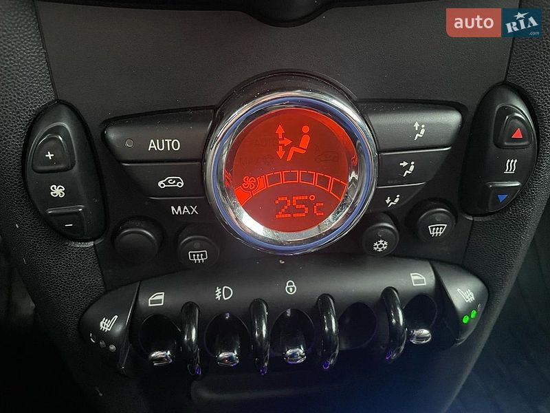 Хэтчбек MINI Hatch 2010 в Киеве