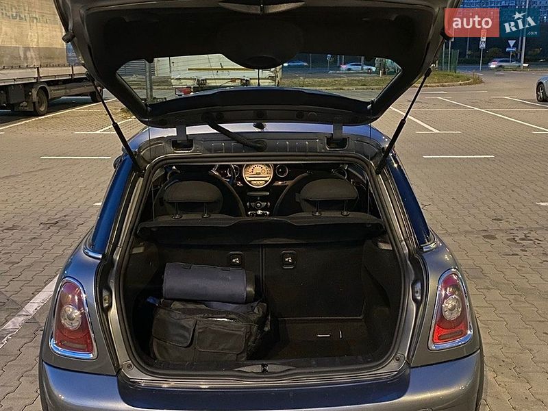 Хэтчбек MINI Hatch 2009 в Киеве