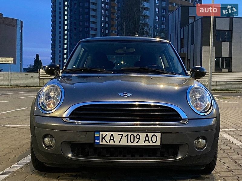 Хэтчбек MINI Hatch 2009 в Киеве