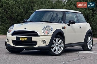 Хэтчбек MINI Hatch 2010 в Киеве