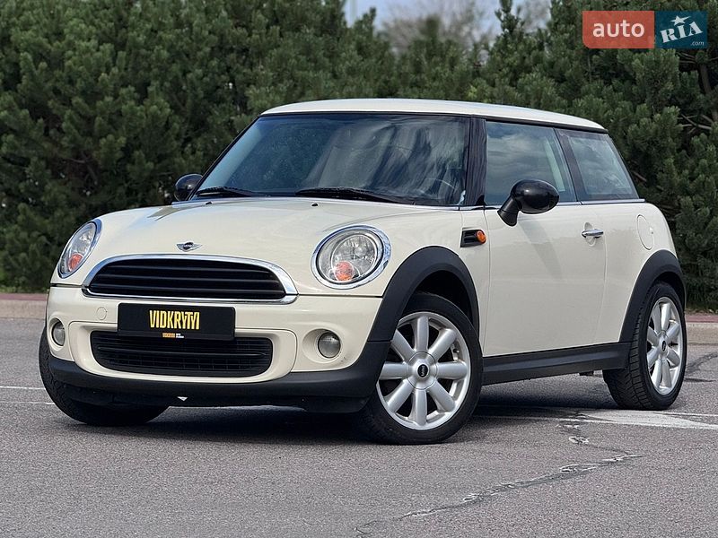 Хэтчбек MINI Hatch 2010 в Киеве