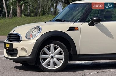 Хэтчбек MINI Hatch 2010 в Киеве