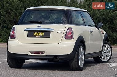 Хэтчбек MINI Hatch 2010 в Киеве