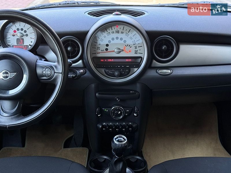 Хэтчбек MINI Hatch 2010 в Киеве
