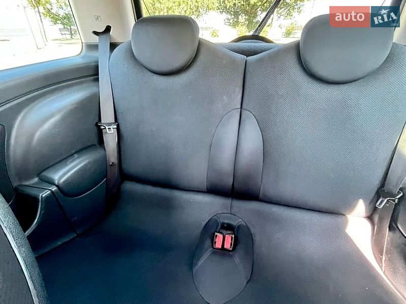 Хэтчбек MINI Hatch 2005 в Черкассах
