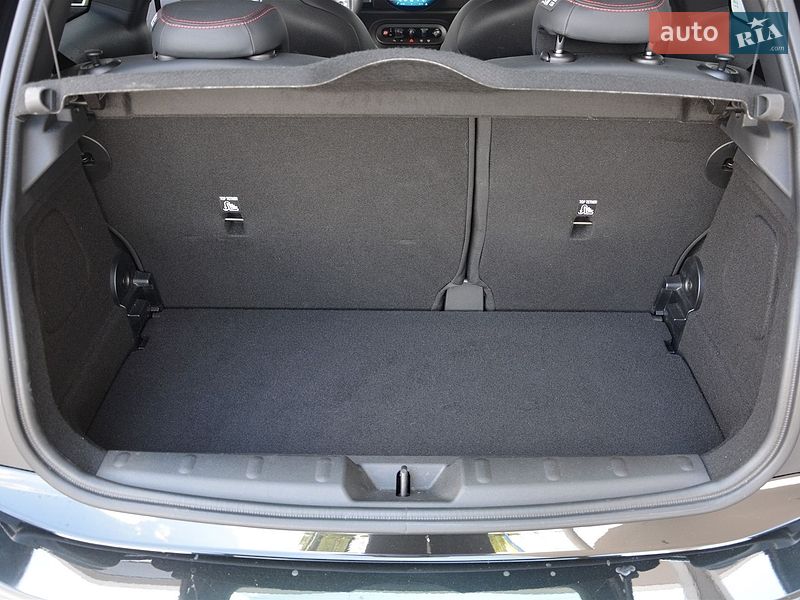 Хетчбек MINI Hatch 2025 в Києві