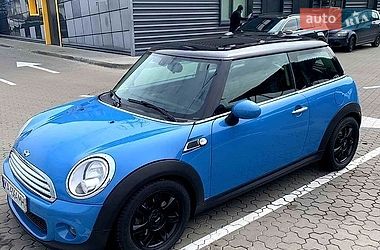 Хэтчбек MINI Hatch 2013 в Киеве