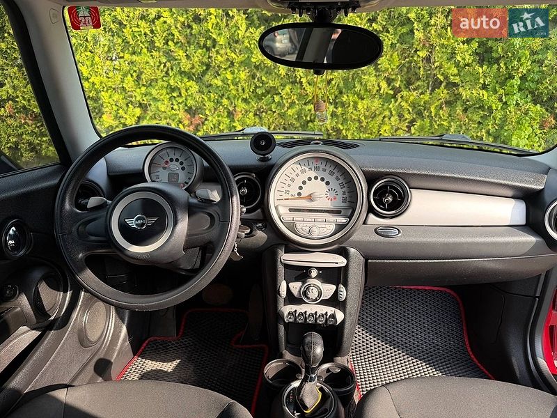 Хетчбек MINI Hatch 2009 в Стрию