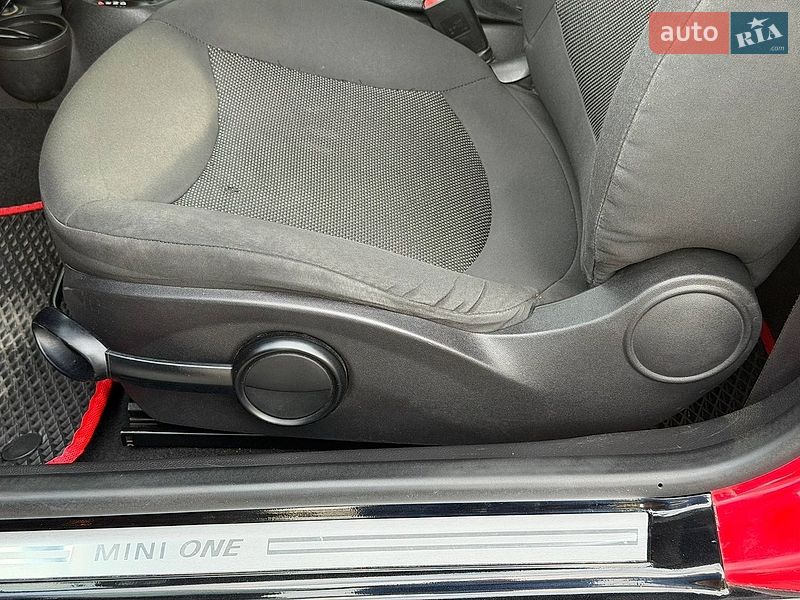 Хетчбек MINI Hatch 2009 в Стрию