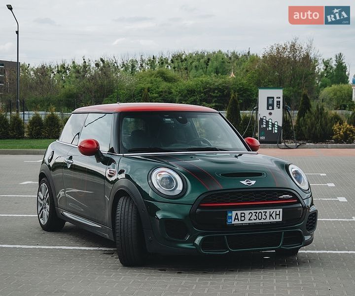 Хетчбек MINI Hatch 2017 в Вінниці