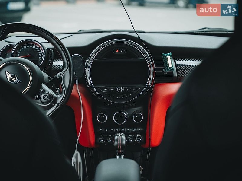 Хетчбек MINI Hatch 2017 в Вінниці