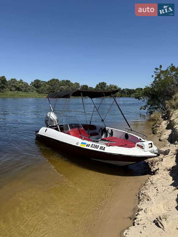 Лодка Mirage N 2005 в Смеле