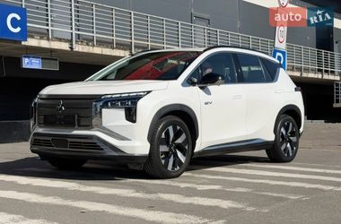 Позашляховик / Кросовер Mitsubishi Airtrek 2022 в Києві
