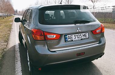 Внедорожник / Кроссовер Mitsubishi ASX 2014 в 