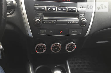 Позашляховик / Кросовер Mitsubishi ASX 2010 в 