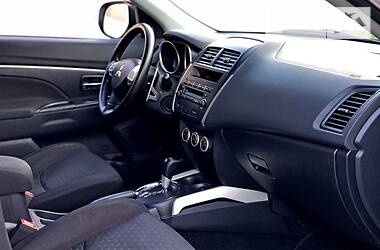 Позашляховик / Кросовер Mitsubishi ASX 2010 в 