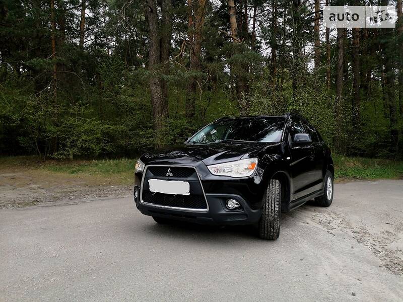 Хетчбек Mitsubishi ASX 2011 в 