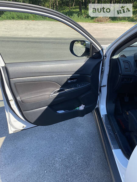 Позашляховик / Кросовер Mitsubishi ASX 2011 в Києві фото 5 Позашляховик / Кросовер Mitsubishi ASX 2011 в Києві