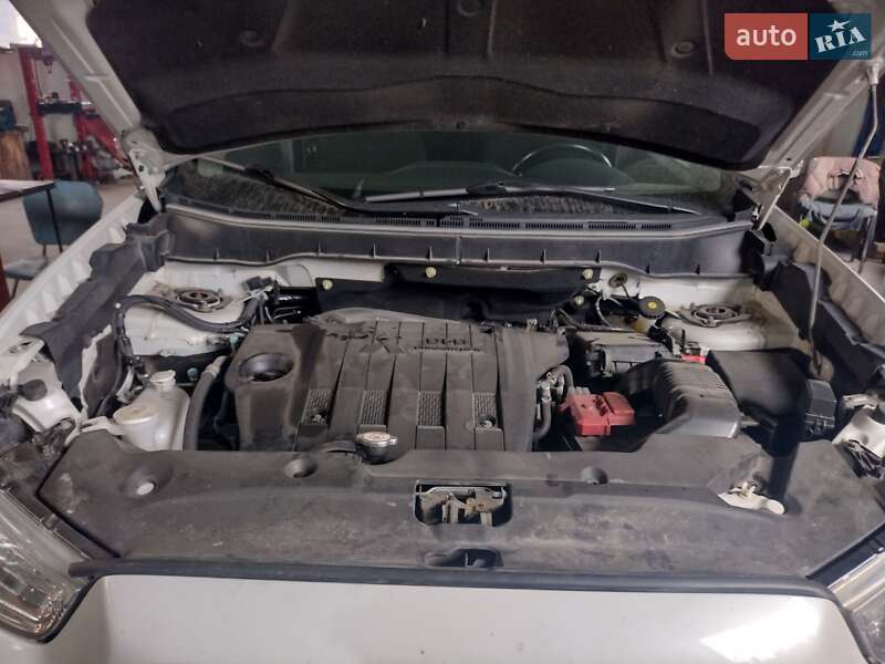 Внедорожник / Кроссовер Mitsubishi ASX 2015 в Ивано-Франковске фото 12 Внедорожник / Кроссовер Mitsubishi ASX 2015 в Ивано-Франковске