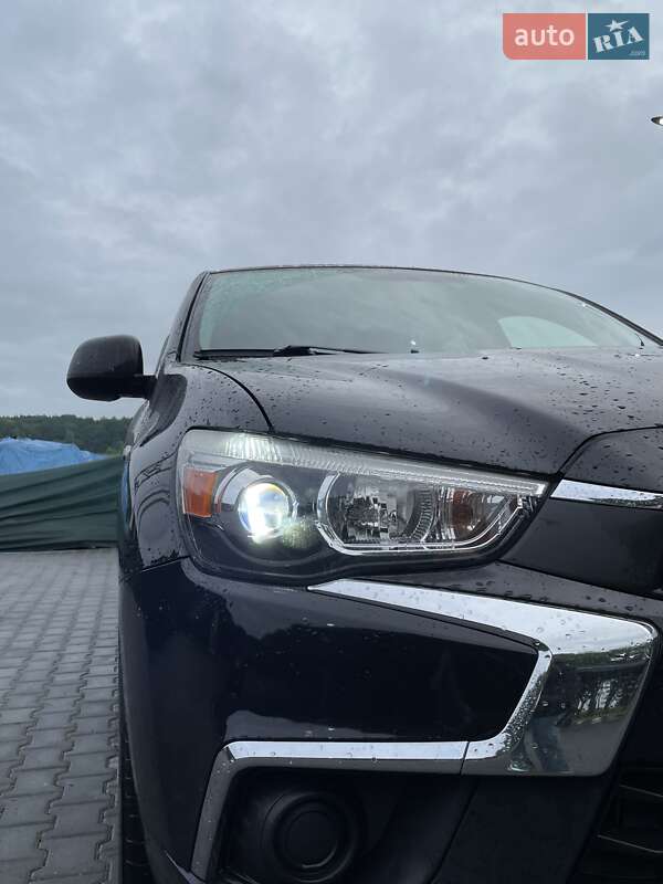 Внедорожник / Кроссовер Mitsubishi ASX 2015 в Львове