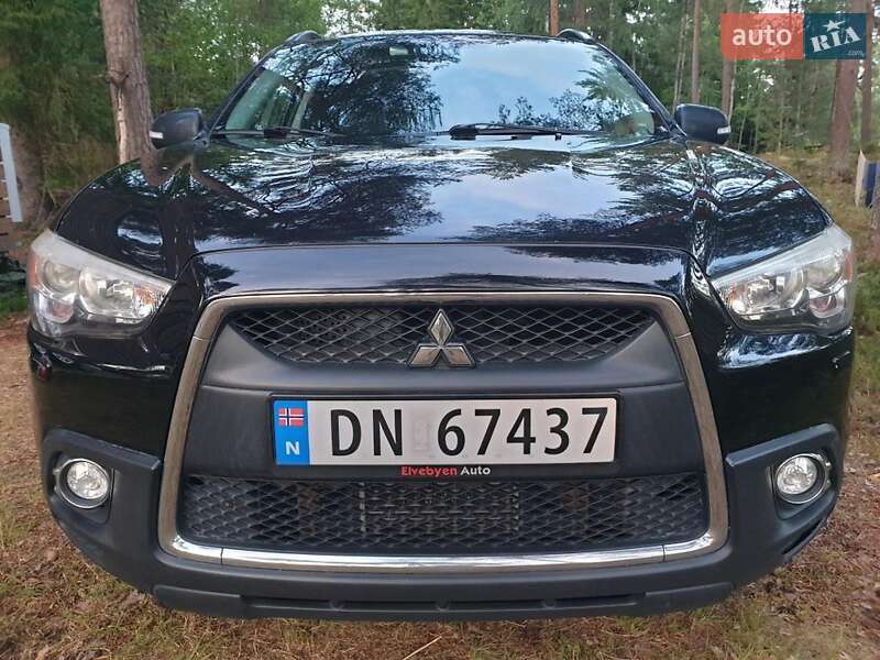 Внедорожник / Кроссовер Mitsubishi ASX 2011 в 