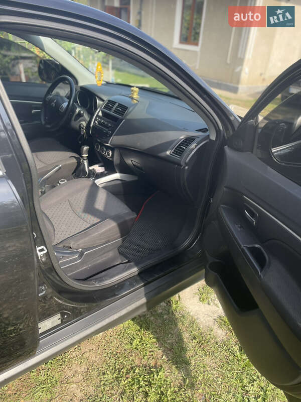 Внедорожник / Кроссовер Mitsubishi ASX 2010 в Косове