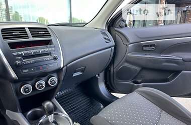 Позашляховик / Кросовер Mitsubishi ASX 2011 в 
