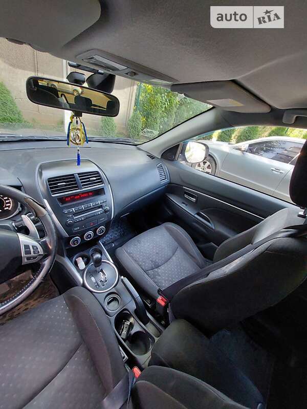 Позашляховик / Кросовер Mitsubishi ASX 2011 в Чернівцях