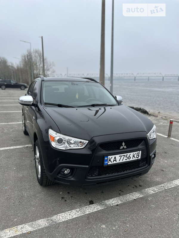 Mitsubishi asx черный