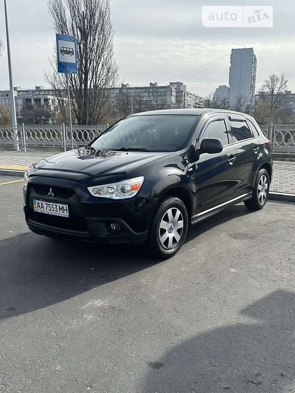 Mitsubishi asx черный