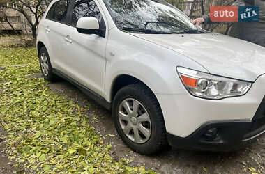 Внедорожник / Кроссовер Mitsubishi ASX 2012 в 