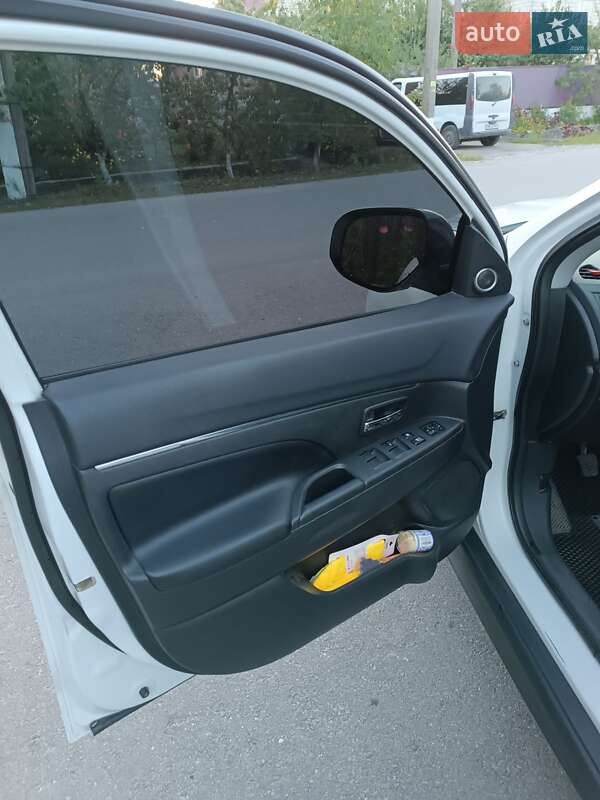 Позашляховик / Кросовер Mitsubishi ASX 2012 в Шепетівці фото 5 Позашляховик / Кросовер Mitsubishi ASX 2012 в Шепетівці