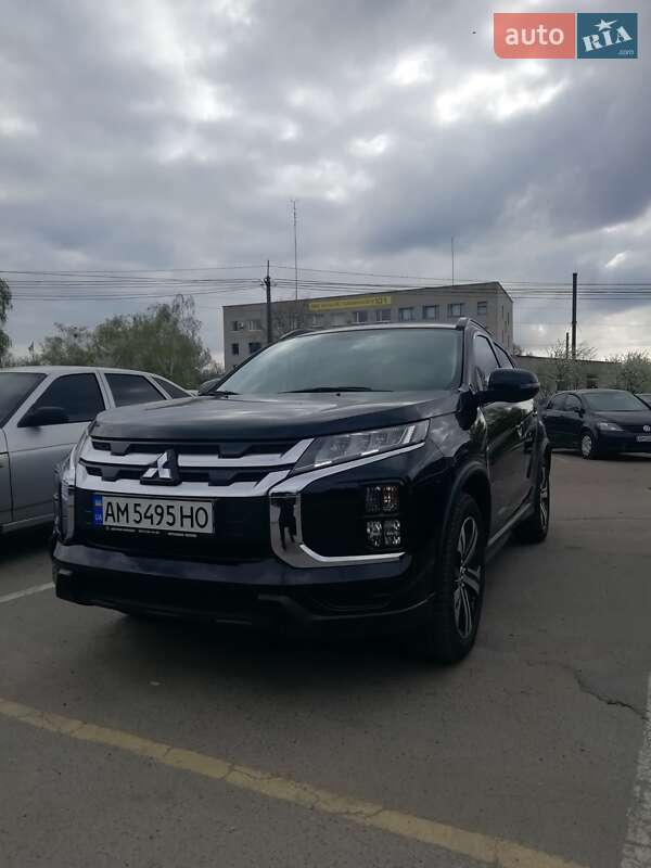 Внедорожник / Кроссовер Mitsubishi ASX 2022 в Житомире