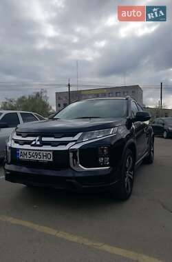 Внедорожник / Кроссовер Mitsubishi ASX 2022 в 