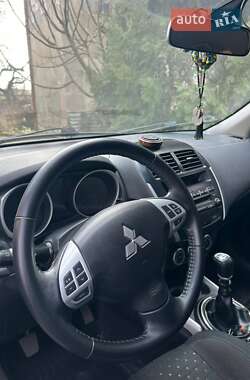 Внедорожник / Кроссовер Mitsubishi ASX 2011 в 