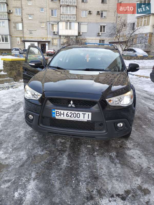 Внедорожник / Кроссовер Mitsubishi ASX 2010 в Николаевском