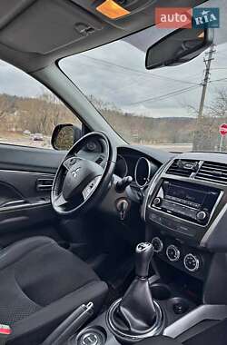 Внедорожник / Кроссовер Mitsubishi ASX 2013 в 