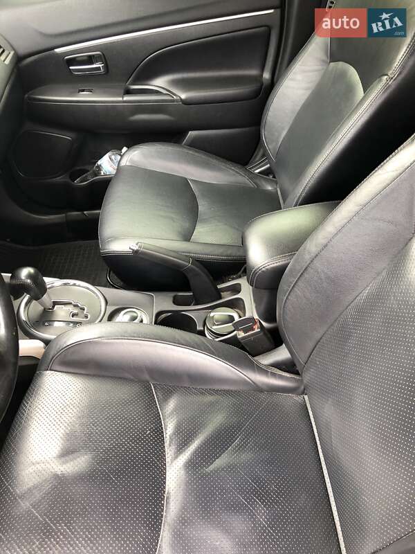 Позашляховик / Кросовер Mitsubishi ASX 2010 в Одесі