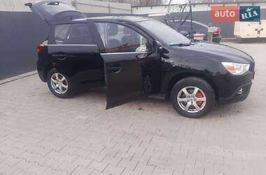 Внедорожник / Кроссовер Mitsubishi ASX 2011 в 