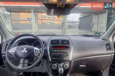 Внедорожник / Кроссовер Mitsubishi ASX 2011 в 