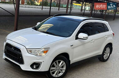 Внедорожник / Кроссовер Mitsubishi ASX 2013 в 