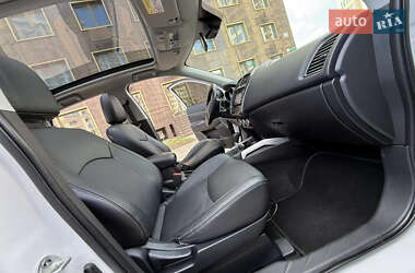 Внедорожник / Кроссовер Mitsubishi ASX 2013 в 