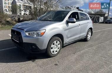 Внедорожник / Кроссовер Mitsubishi ASX 2011 в 