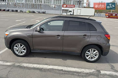 Позашляховик / Кросовер Mitsubishi ASX 2011 в 