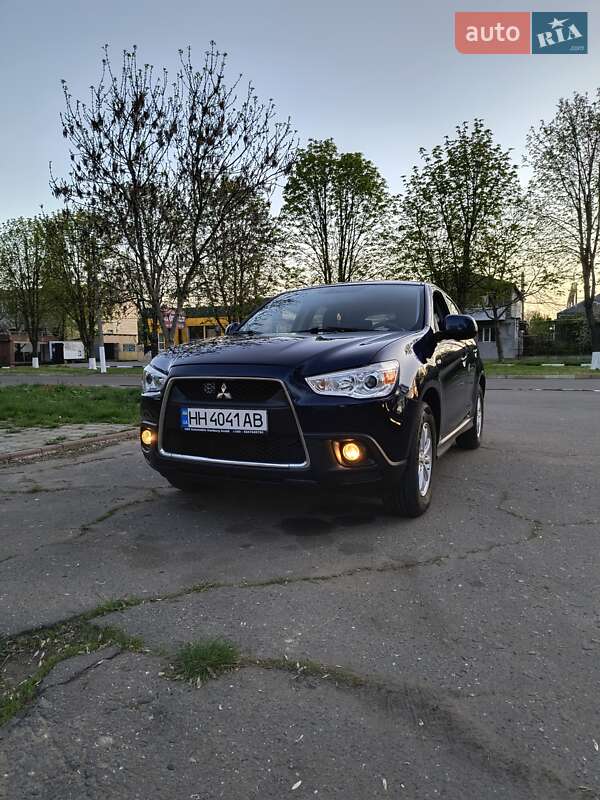 Внедорожник / Кроссовер Mitsubishi ASX 2011 в Подольске