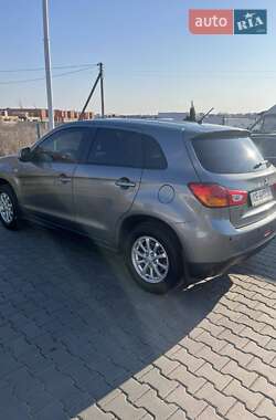 Позашляховик / Кросовер Mitsubishi ASX 2013 в 