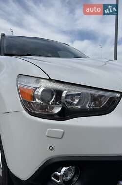 Внедорожник / Кроссовер Mitsubishi ASX 2012 в 
