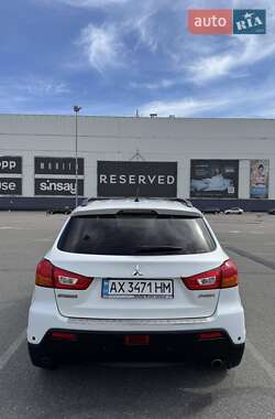 Внедорожник / Кроссовер Mitsubishi ASX 2012 в 