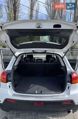Внедорожник / Кроссовер Mitsubishi ASX 2012 в 