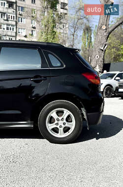 Внедорожник / Кроссовер Mitsubishi ASX 2010 в 